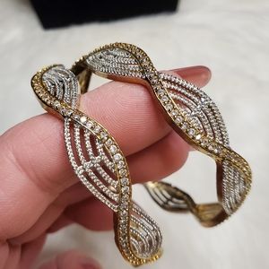 Gorgeous cz set 2 bangles